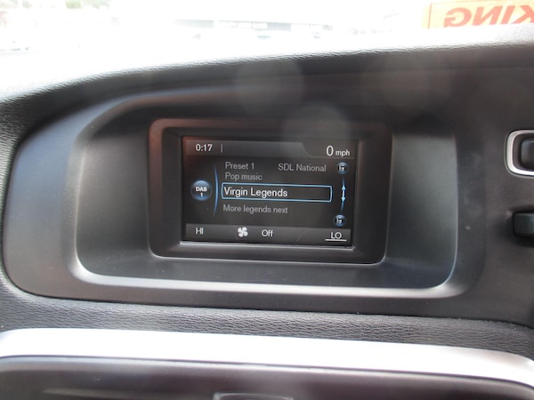 Used Volvo V40 2014 for sale - 75401383: Photo 29