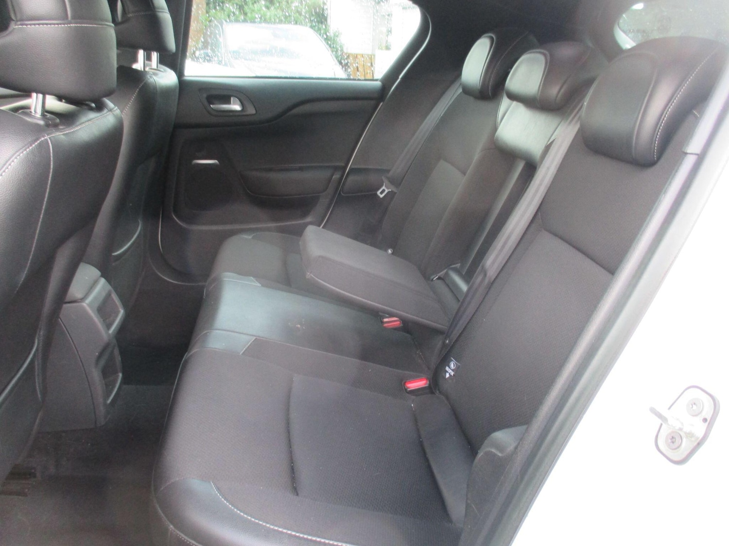 Used Citroen DS4 2015 for sale - 76991066: Photo 24