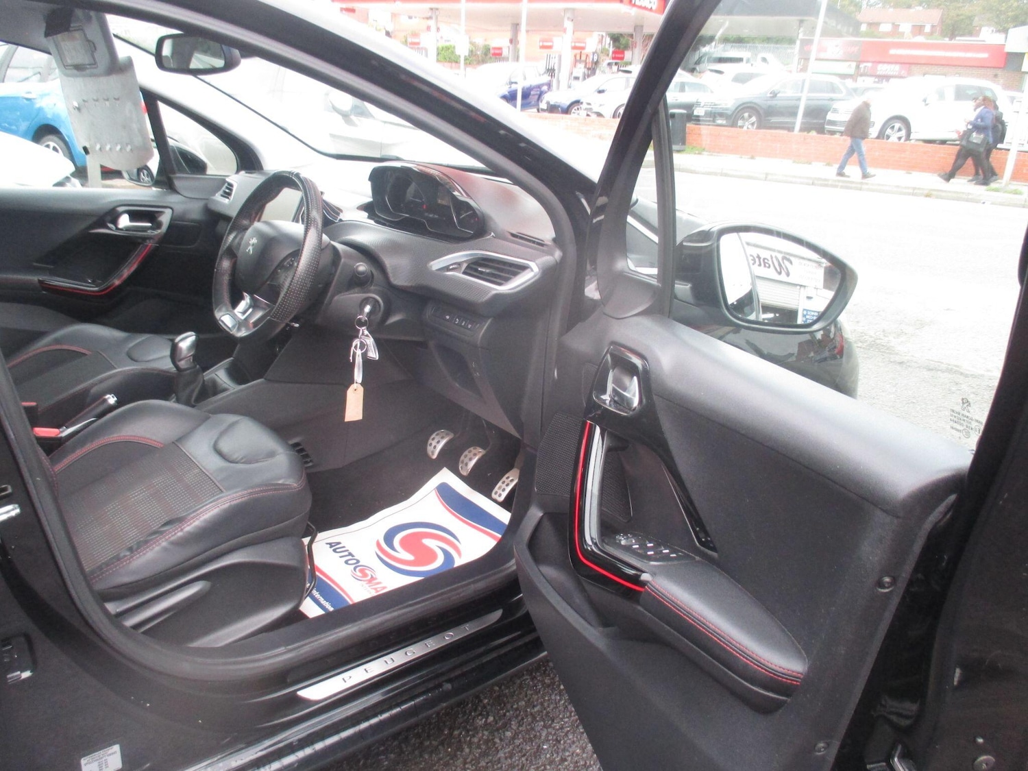 Used Peugeot 208 2015 for sale - 76988991: Photo 18