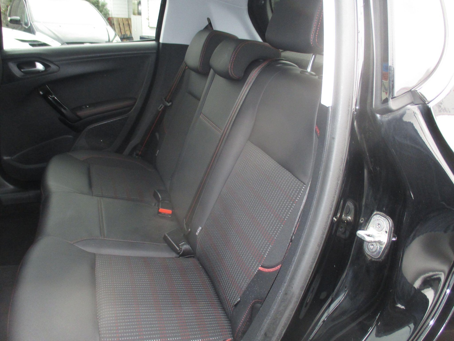 Used Peugeot 208 2015 for sale - 76988991: Photo 25