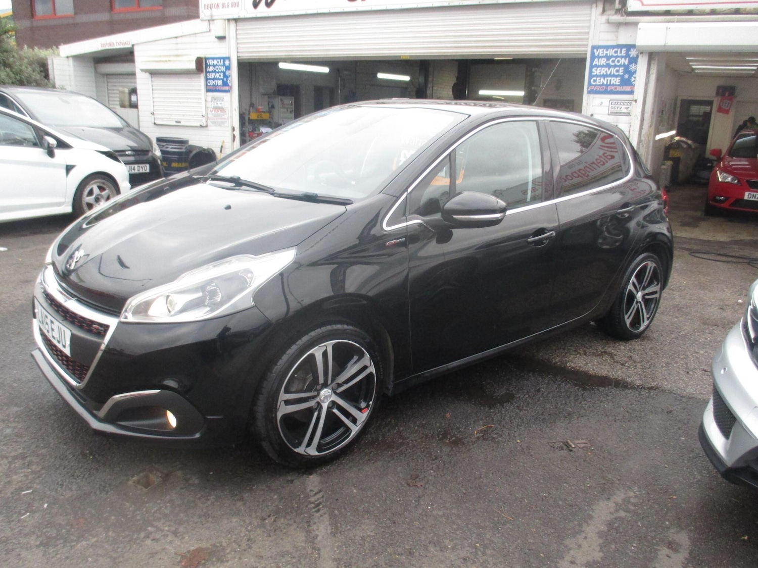 Used Peugeot 208 2015 for sale - 76988991: Photo 6
