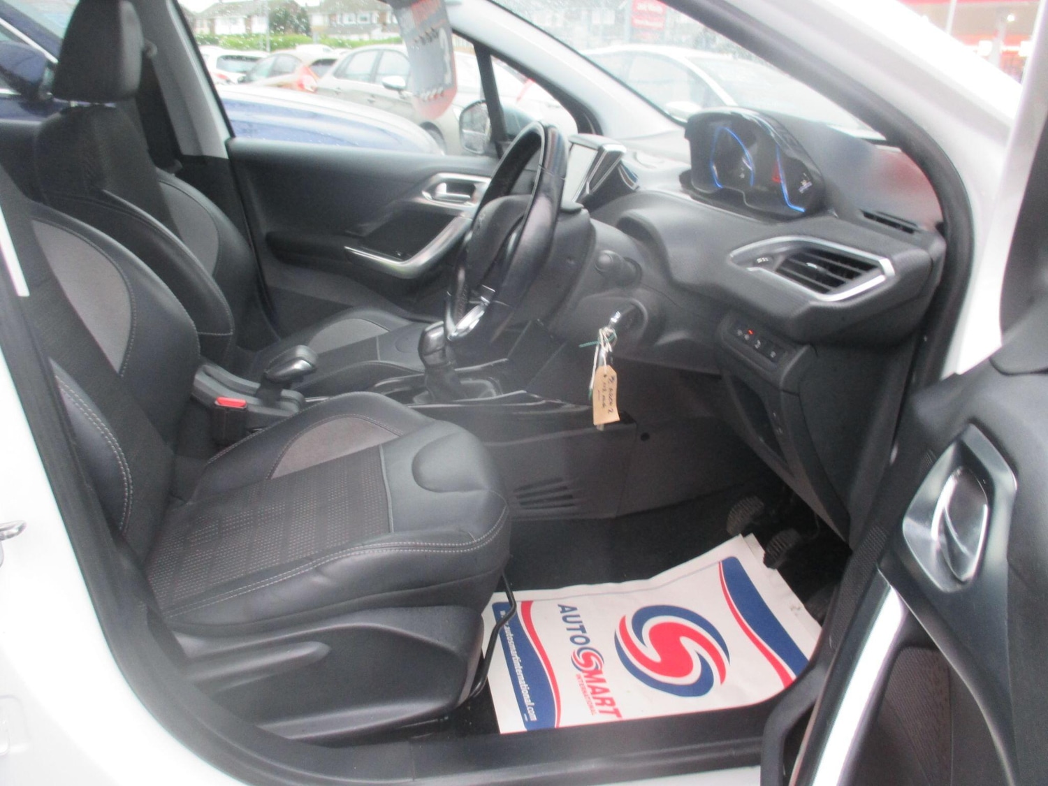 Used Peugeot 2008 2017 for sale - 77468744: Photo 13