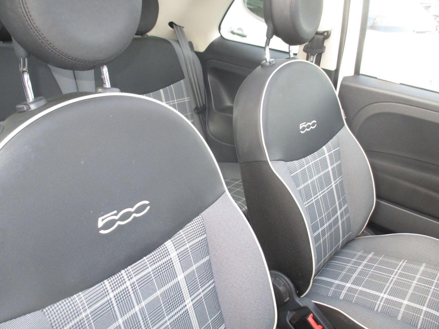 Used Fiat 500C 2017 for sale - 76645348: Photo 26