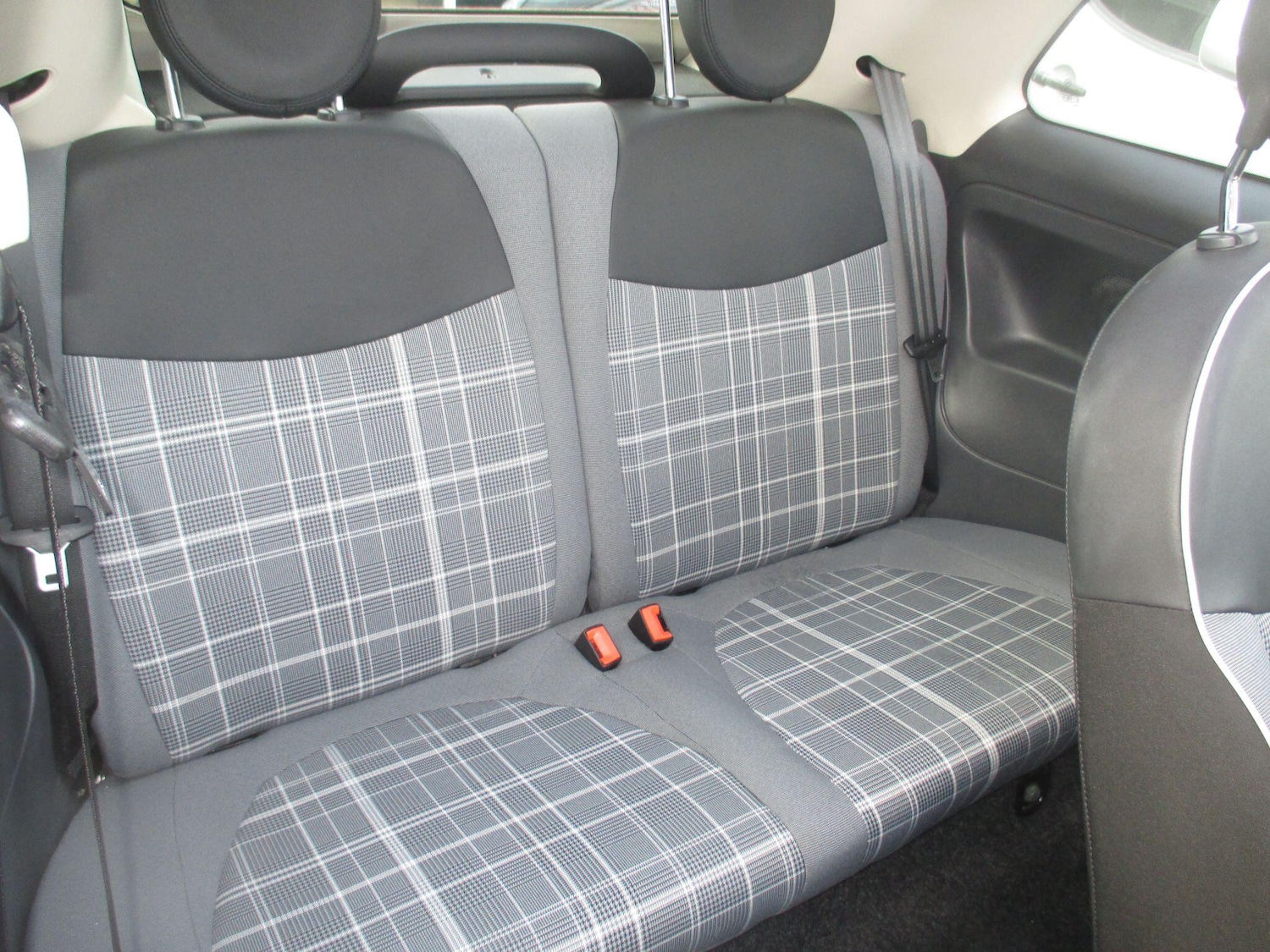 Used Fiat 500C 2017 for sale - 76645348: Photo 28