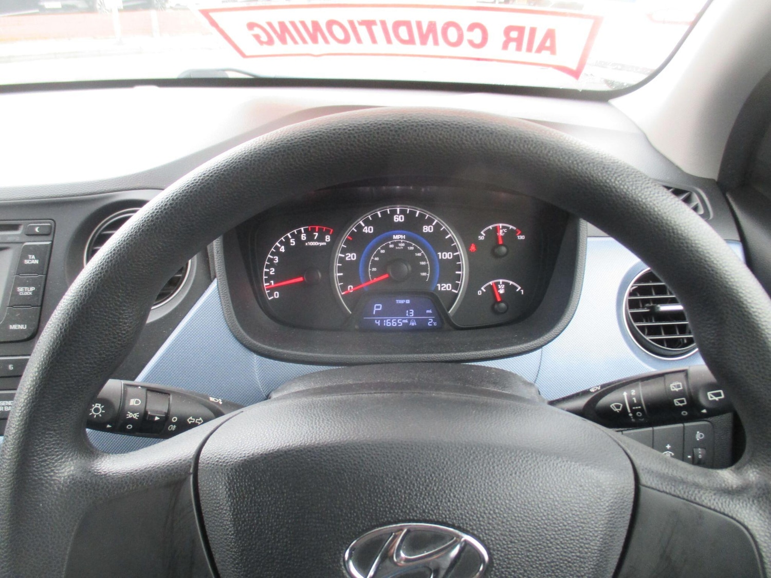 Used Hyundai i10 2017 for sale - 77330679: Photo 30