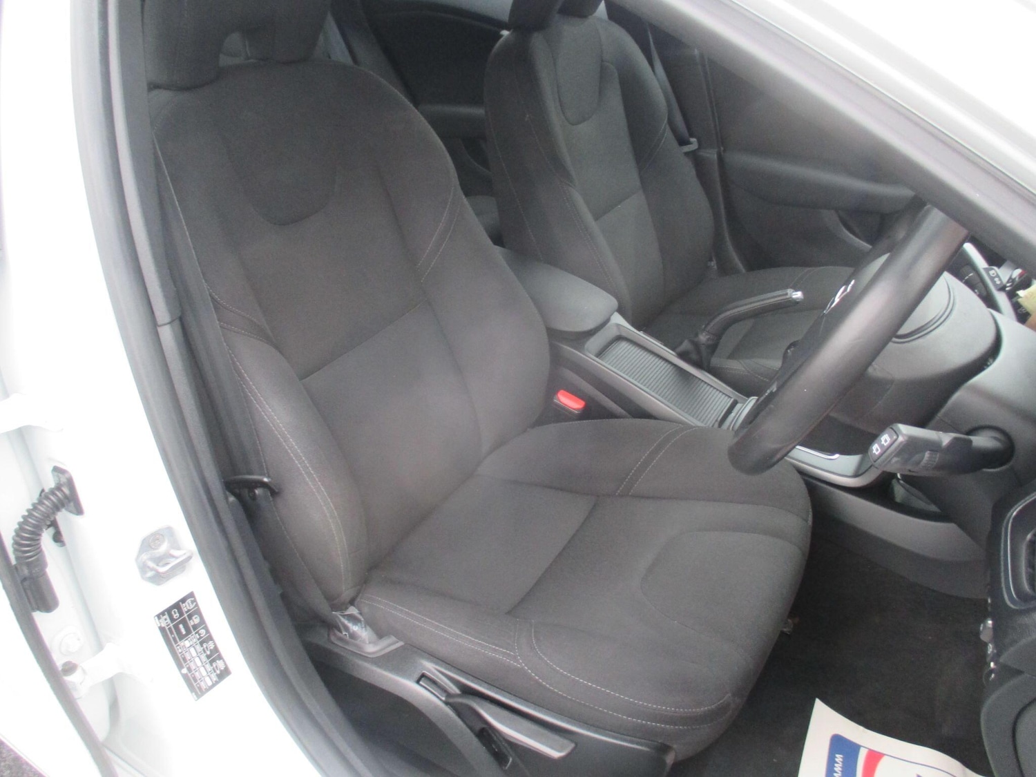 Used Volvo V40 2015 for sale - 76498972: Photo 14