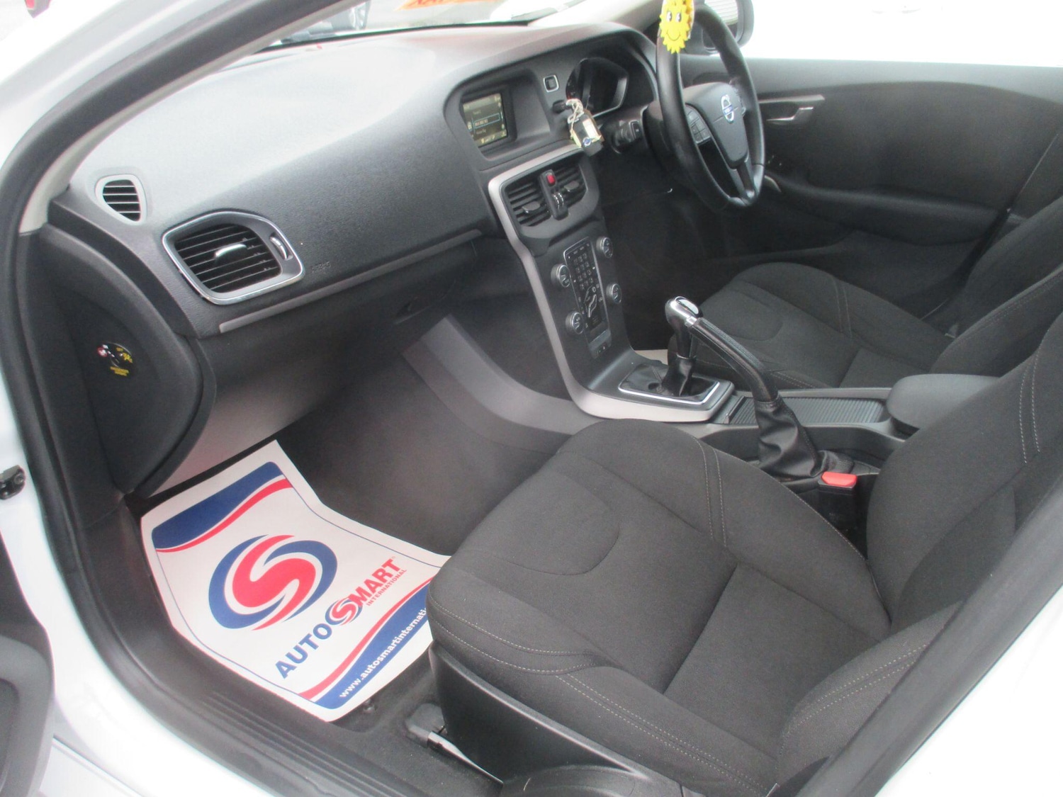 Used Volvo V40 2015 for sale - 76498972: Photo 25