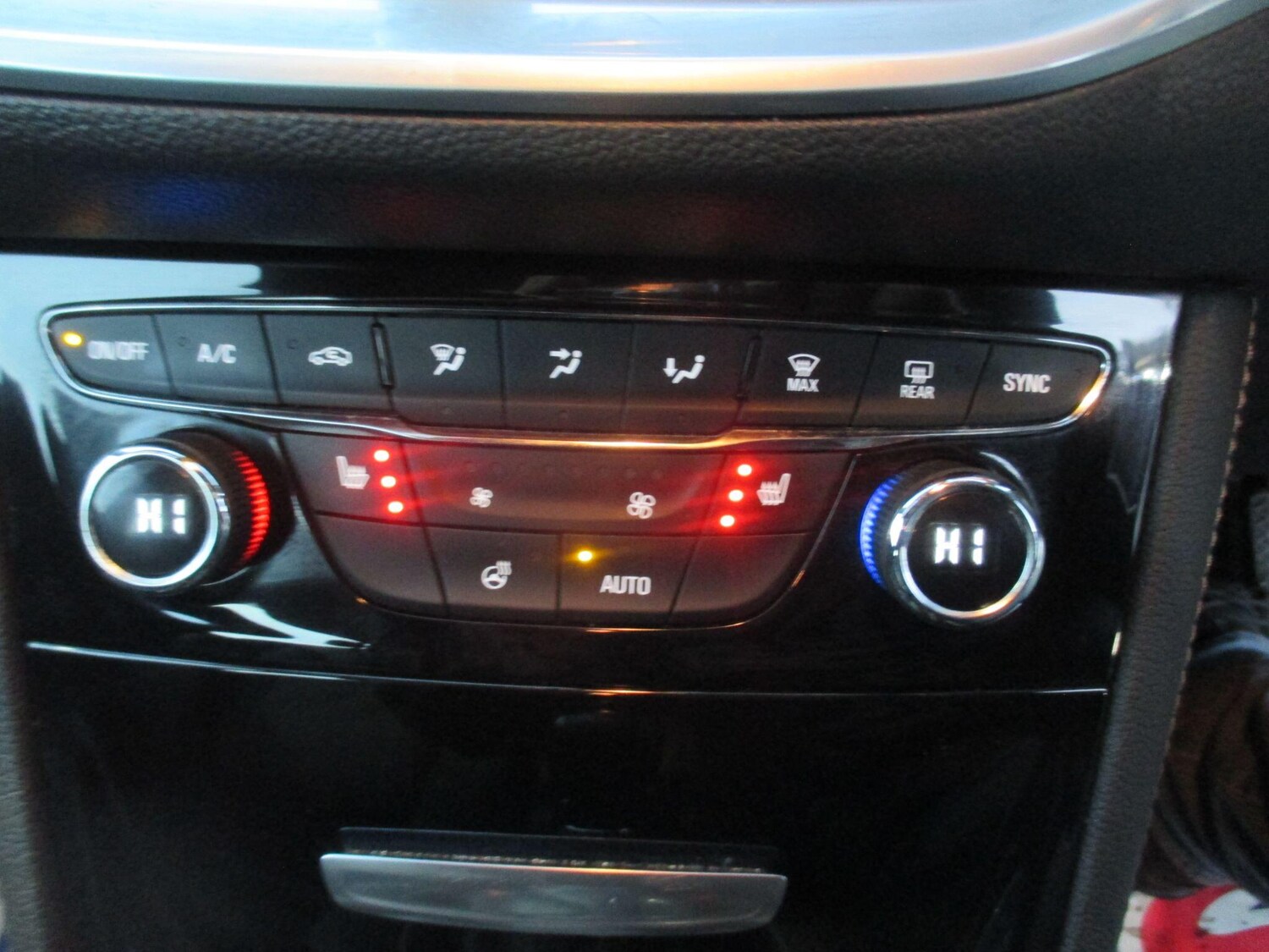 Used Vauxhall Astra 2015 for sale - 76849843: Photo 26