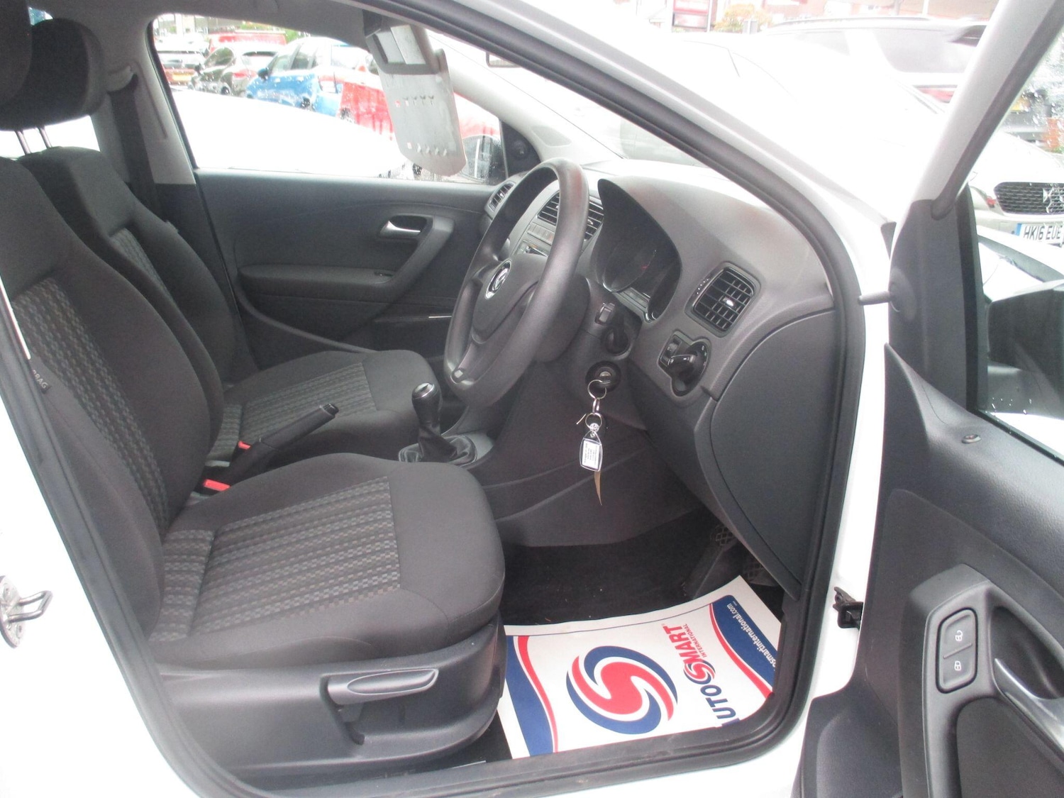 Used Volkswagen Polo 2015 for sale - 76189684: Photo 11