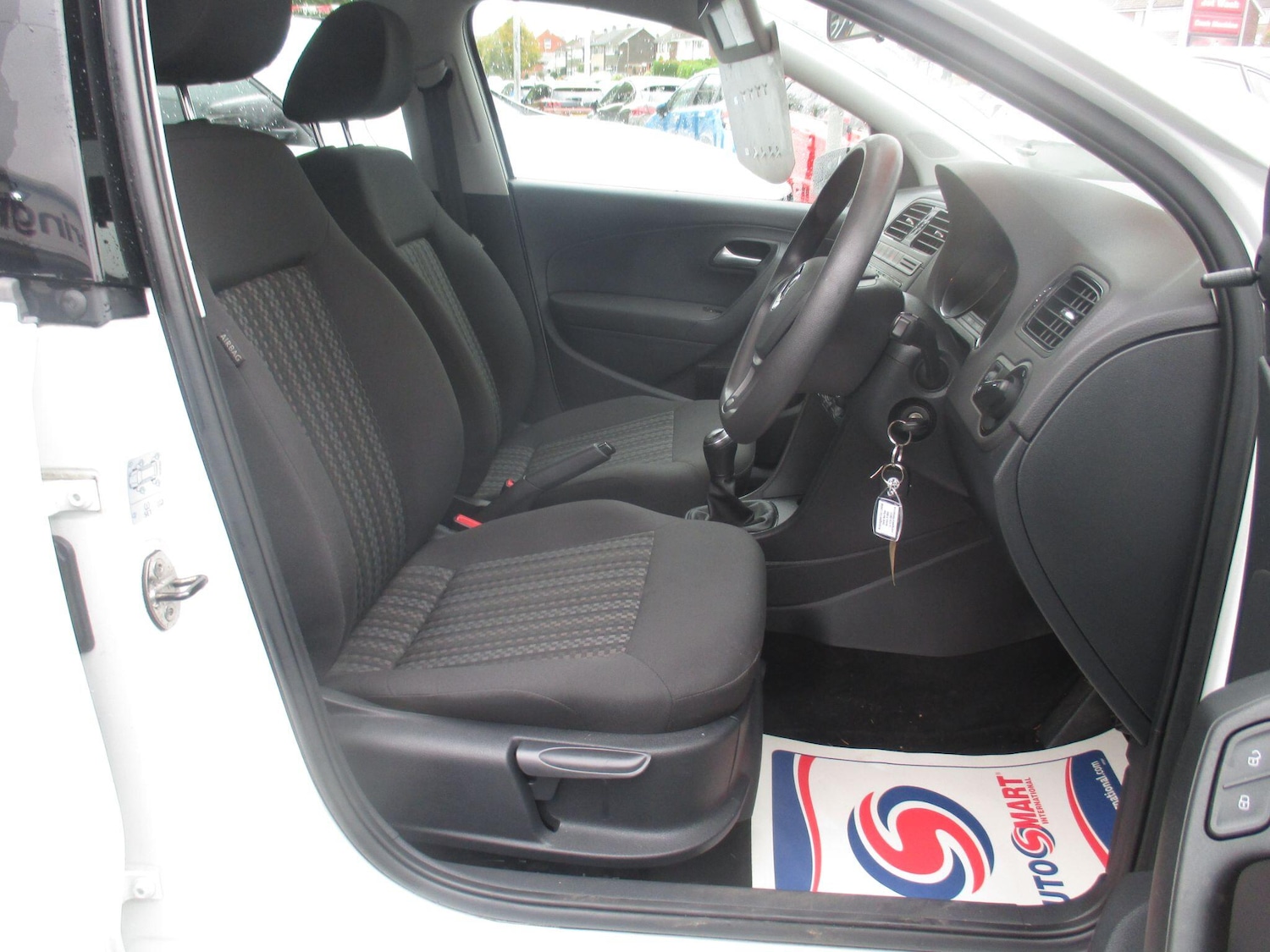 Used Volkswagen Polo 2015 for sale - 76189684: Photo 13