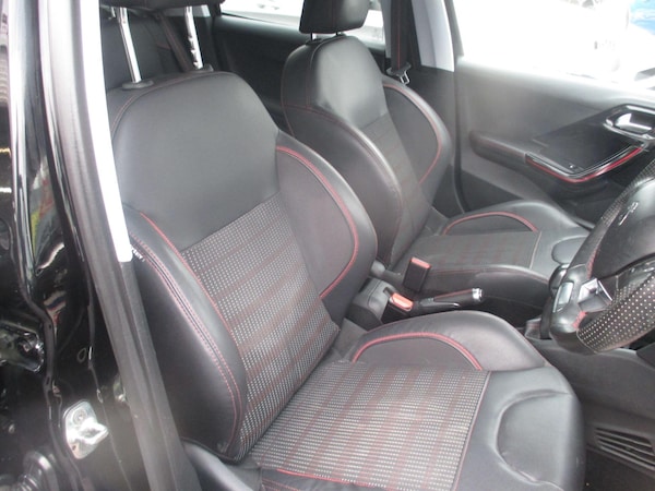 Used Peugeot 208 2015 for sale - 76085340: Photo 19