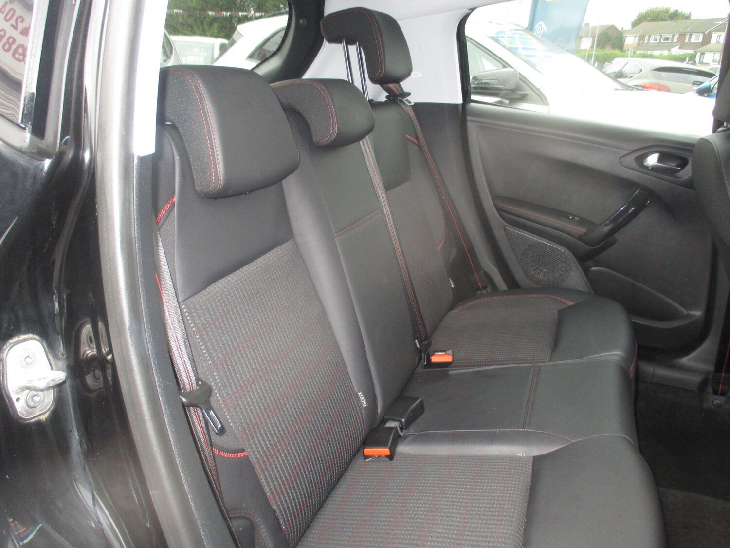 Used Peugeot 208 2015 for sale - 76085340: Photo 20