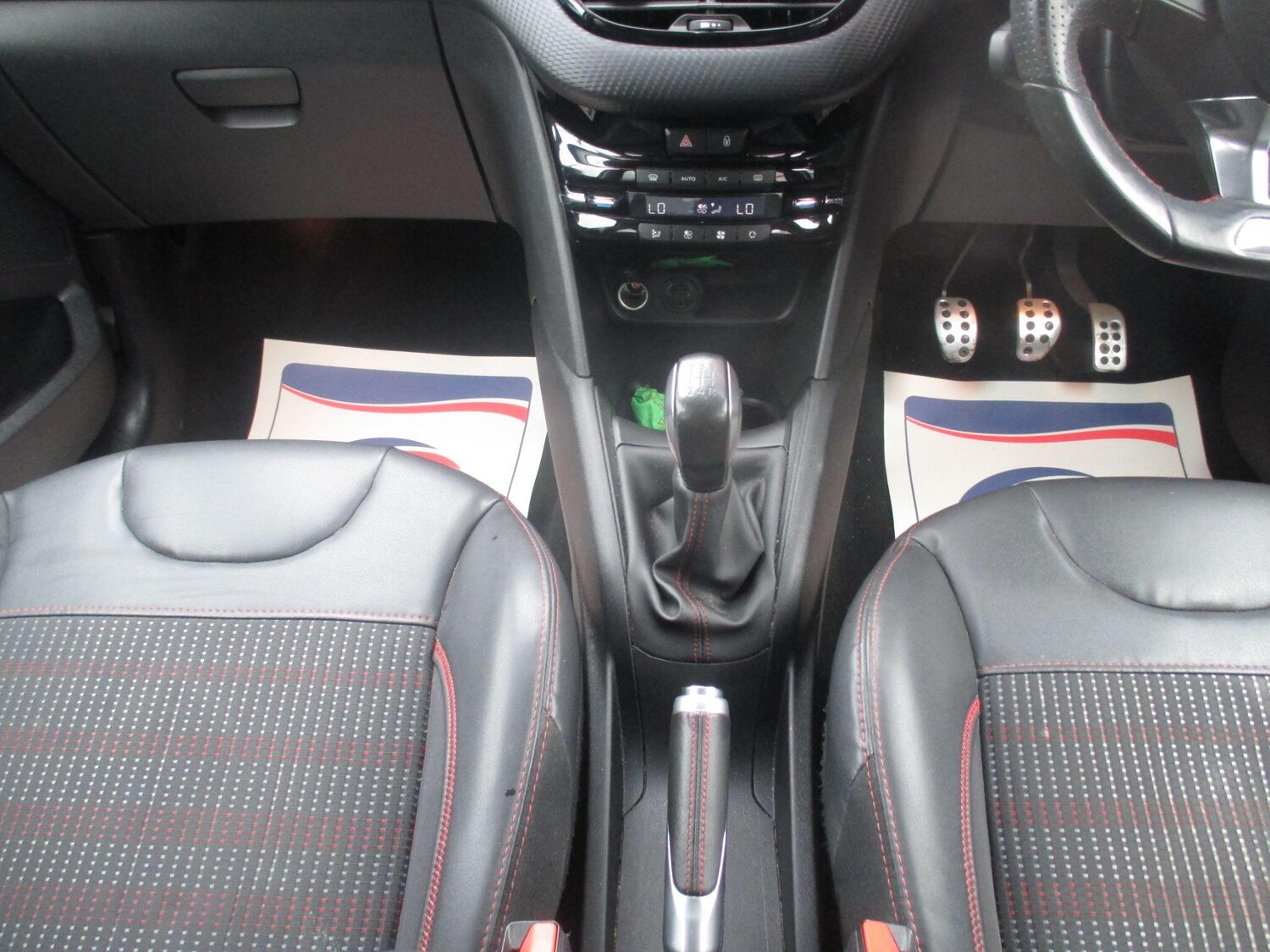 Used Peugeot 208 2015 for sale - 76085340: Photo 21