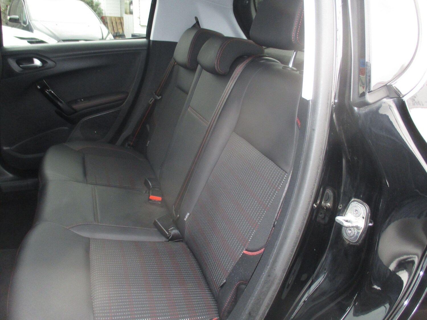 Used Peugeot 208 2015 for sale - 76085340: Photo 25