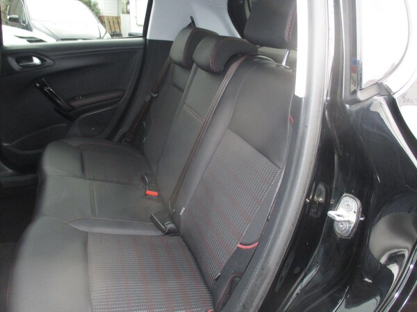 Used Peugeot 208 2015 for sale - 76085340: Photo 25