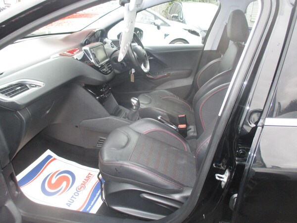 Used Peugeot 208 2015 for sale - 76085340: Photo 26
