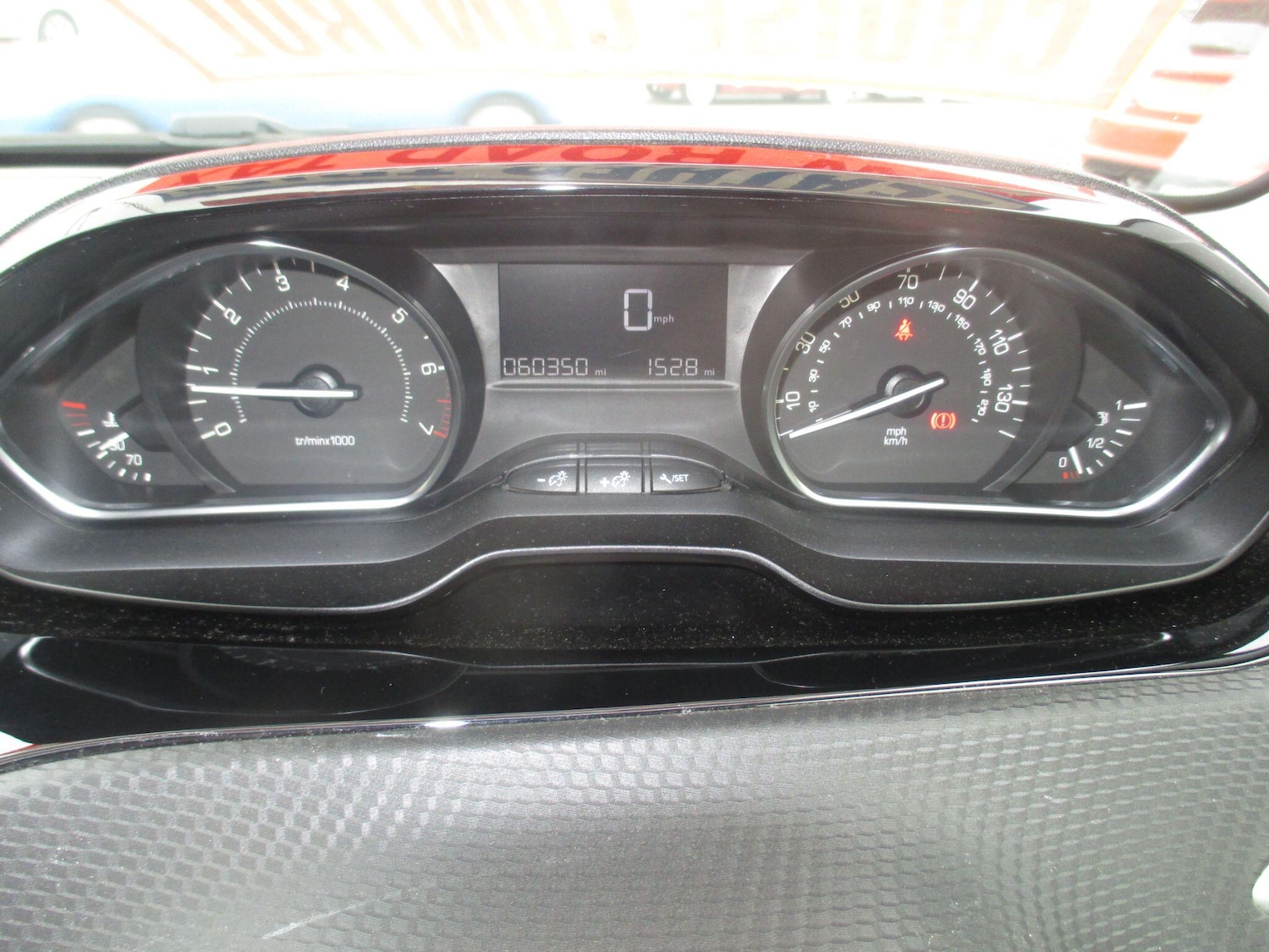 Used Peugeot 208 2015 for sale - 76085340: Photo 28