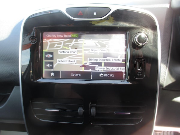 Used Renault Clio 2015 for sale - 75401278: Photo 28