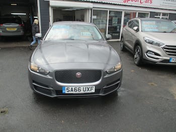 Used Jaguar XE 2016 for sale - 79750823: Photo