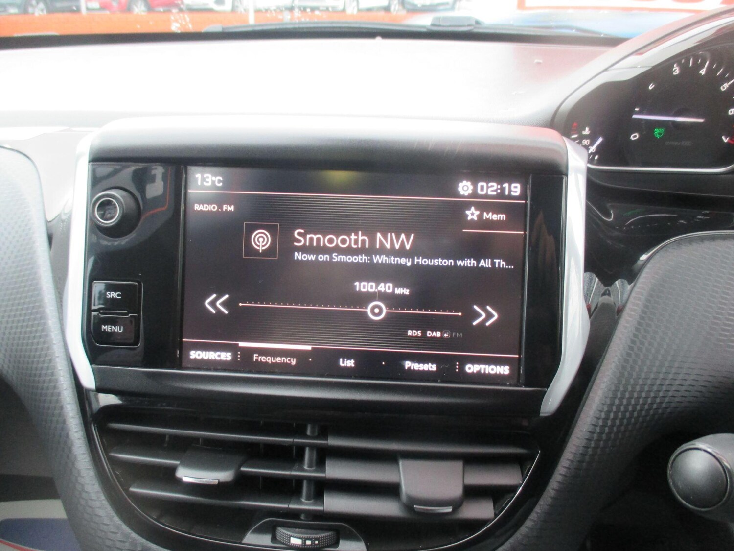 Used Peugeot 2008 2018 for sale - 76388316: Photo 32