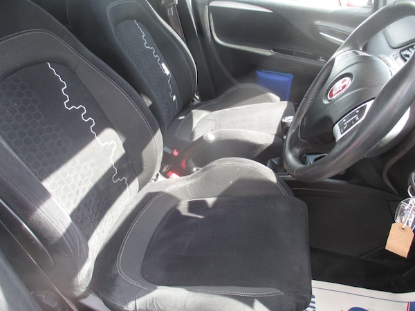 Used Fiat Punto 2014 for sale - 75400617: Photo 30