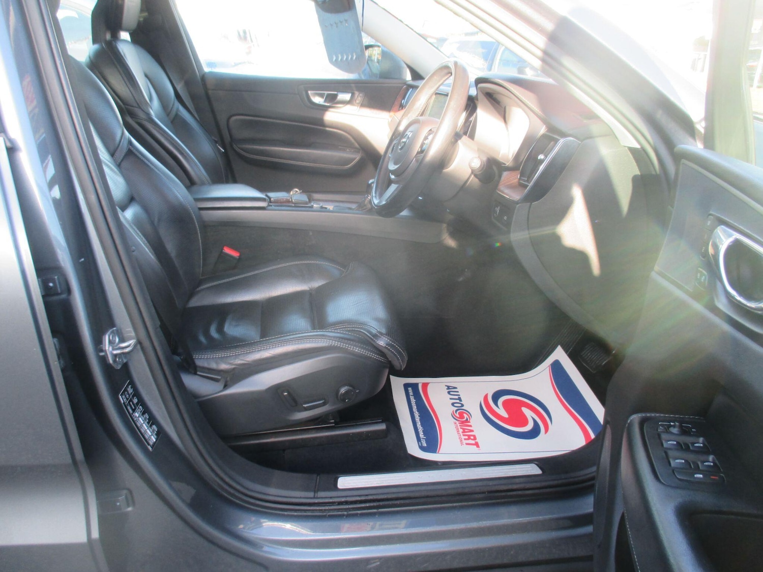 Used Volvo XC60 2018 for sale - 76498591: Photo 12