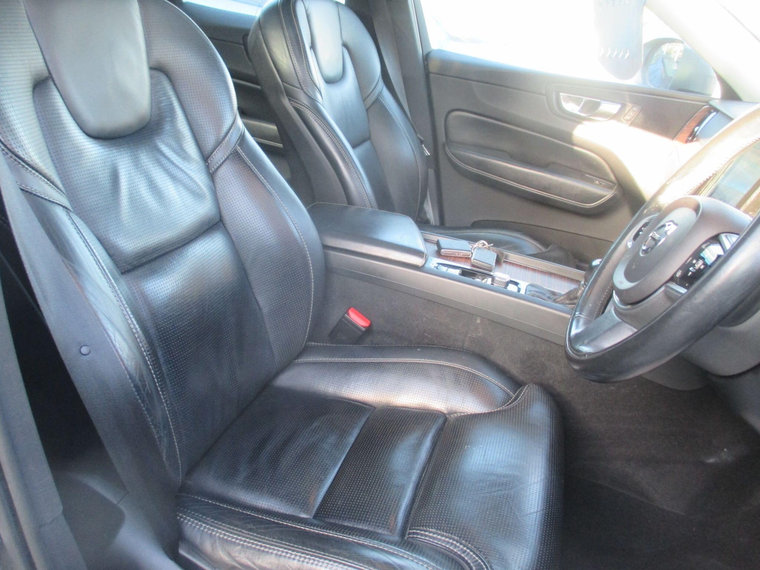 Used Volvo XC60 2018 for sale - 76498591: Photo 13