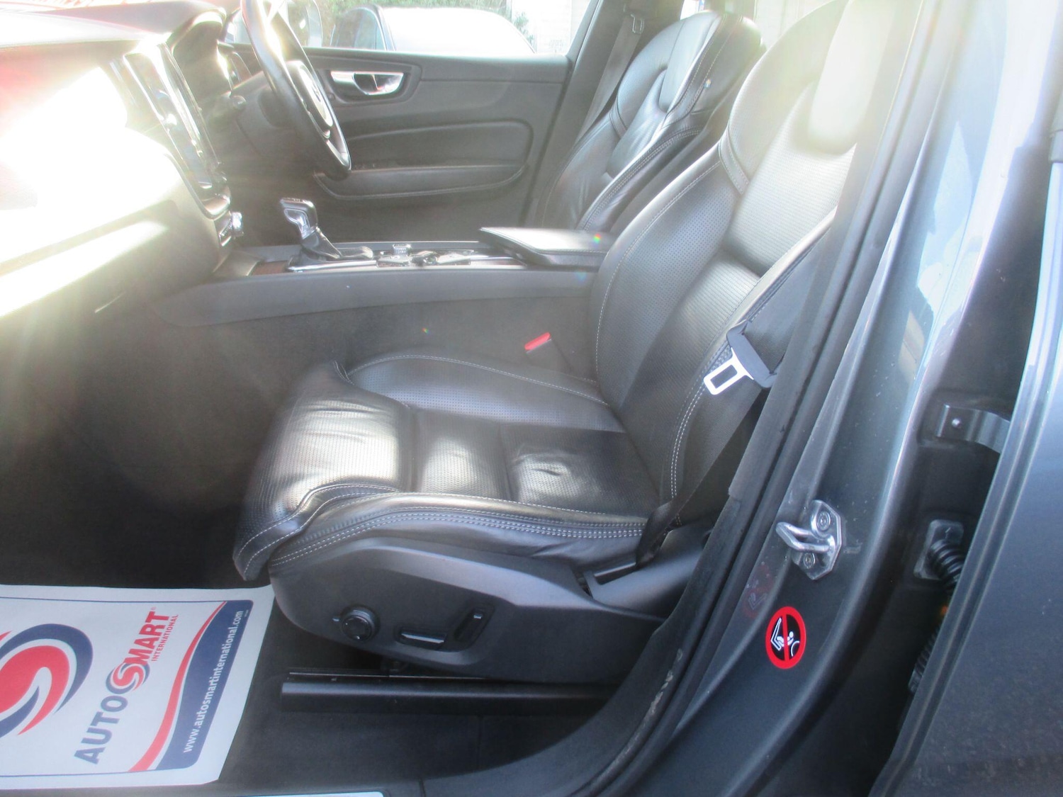 Used Volvo XC60 2018 for sale - 76498591: Photo 15