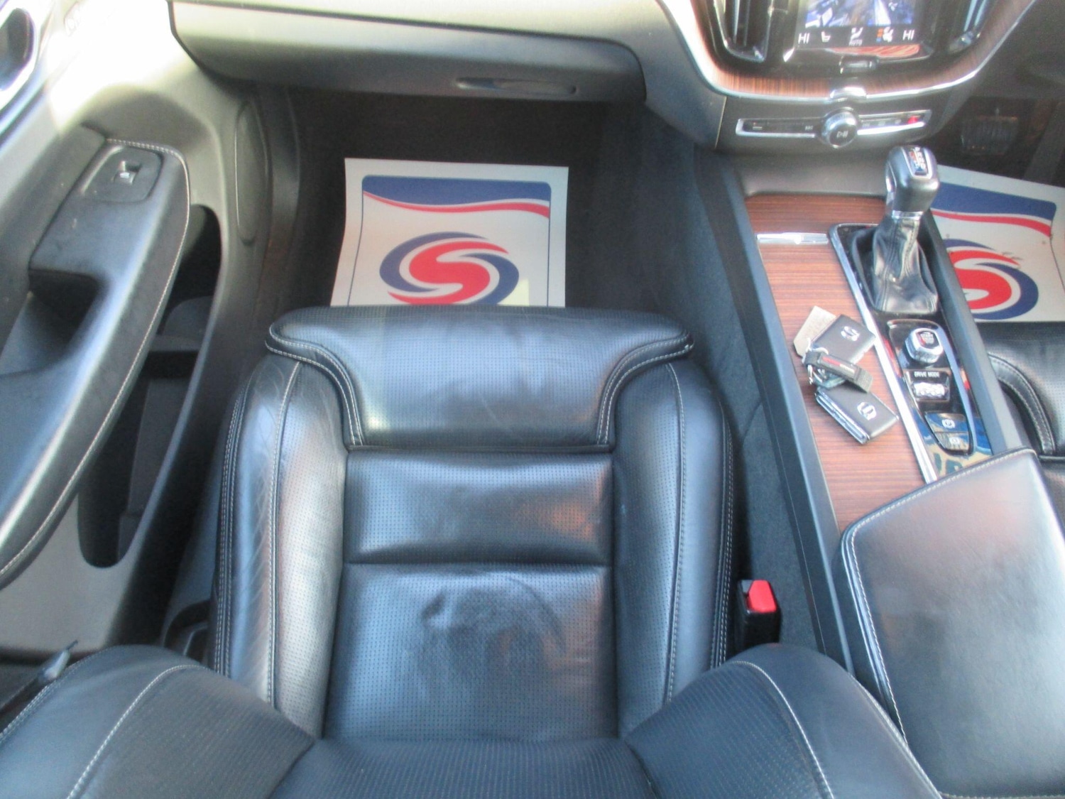 Used Volvo XC60 2018 for sale - 76498591: Photo 24