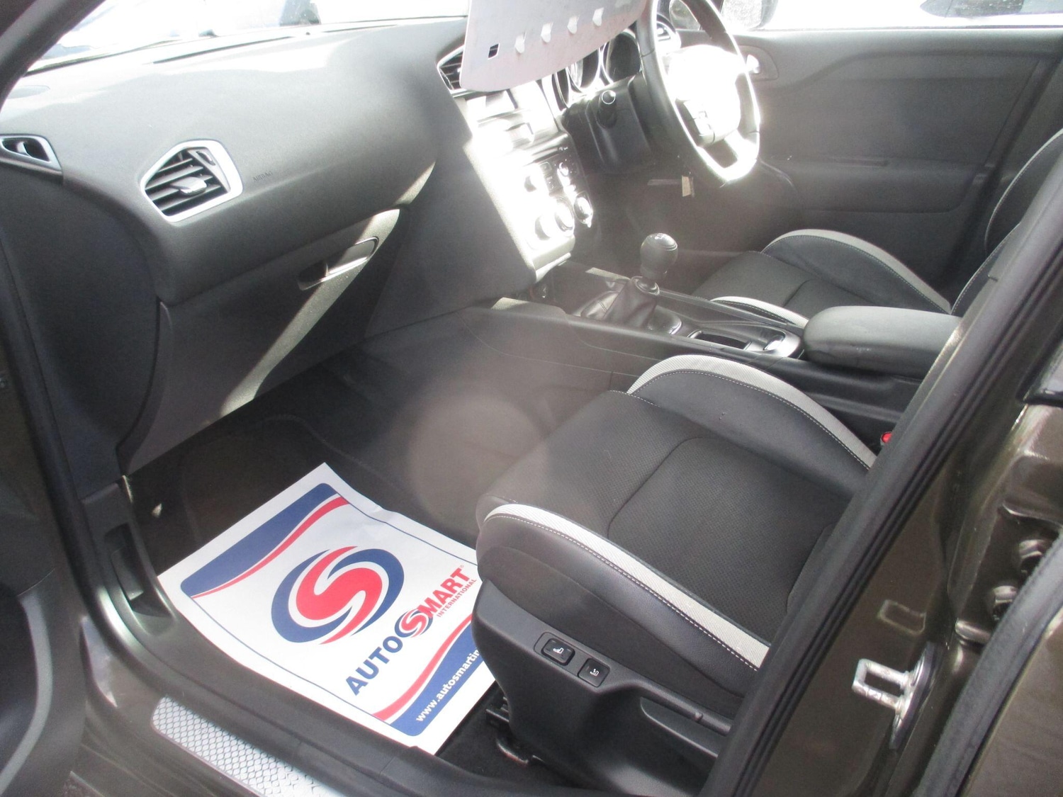 Used Citroen DS4 2012 for sale - 76214605: Photo 15