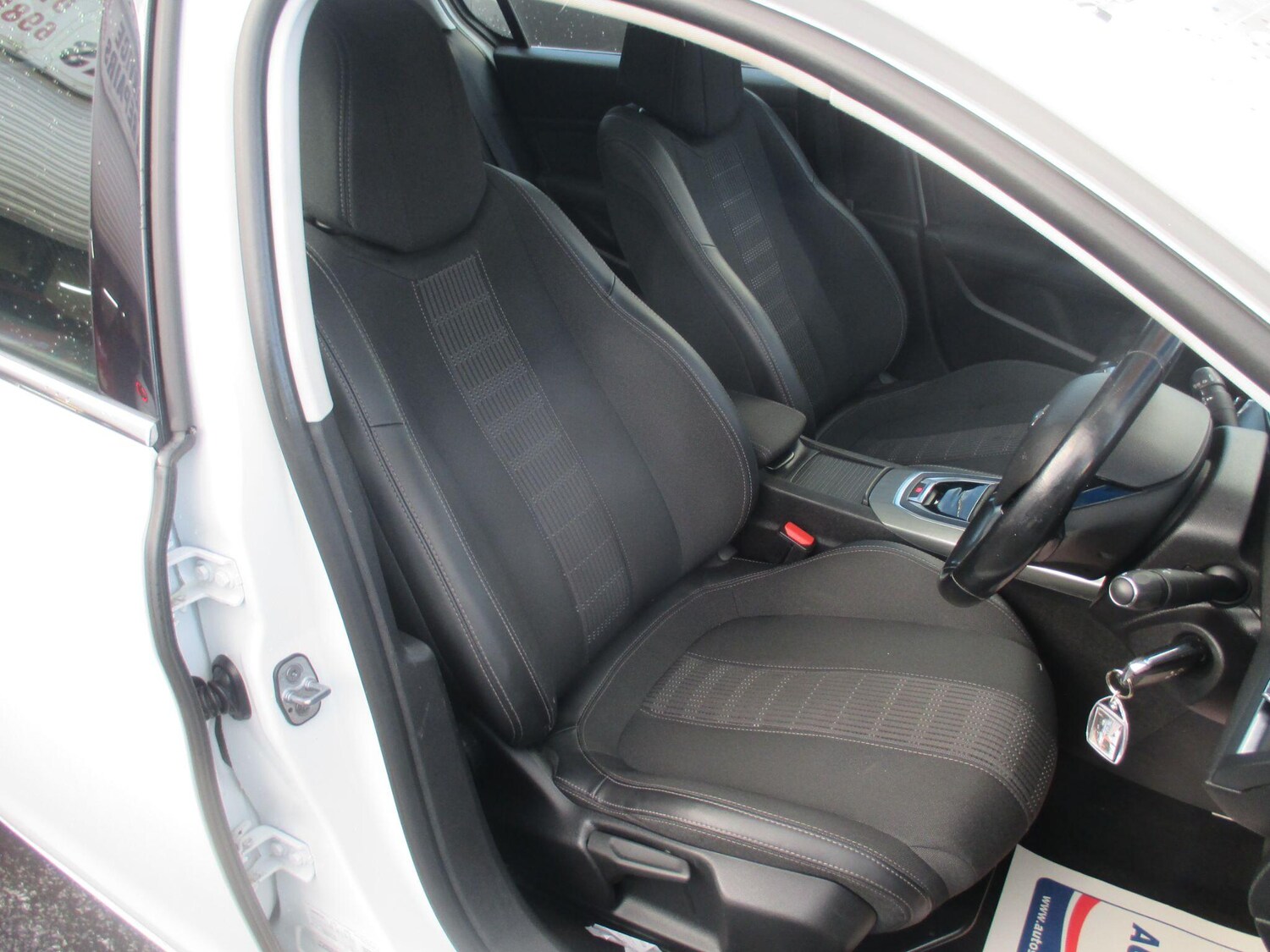 Used Peugeot 308 2018 for sale - 77084474: Photo 15