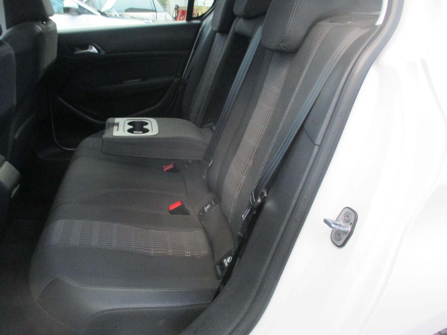 Used Peugeot 308 2018 for sale - 77084474: Photo 28