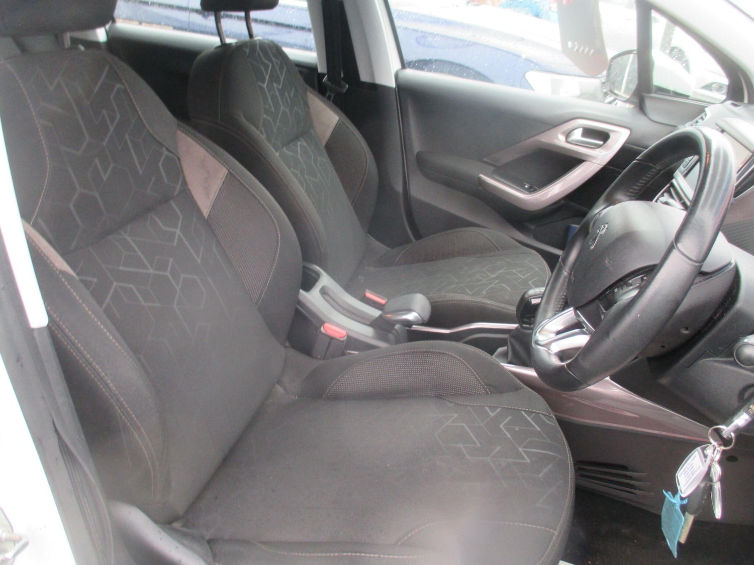 Used Peugeot 2008 2014 for sale - 77456317: Photo 13