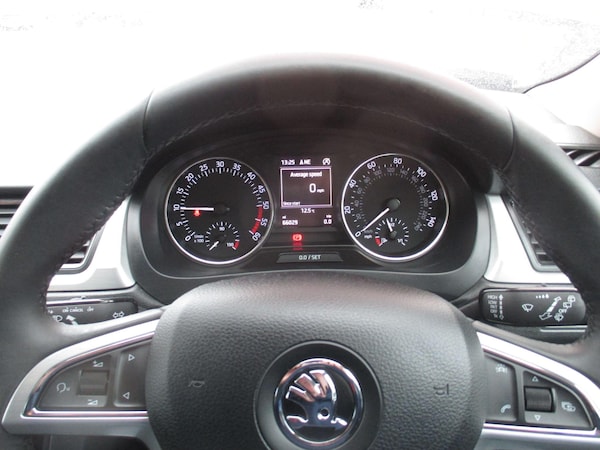 Used Skoda Rapid Spaceback 2015 for sale - 75401736: Photo 27