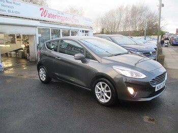 Used Ford Fiesta 2017 for sale - 77440210: Photo
