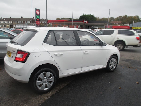 Used Skoda Fabia 2015 for sale - 76189142: Photo 11