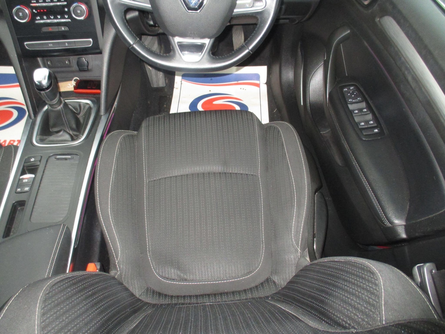 Used Renault Megane 2018 for sale - 76498450: Photo 24