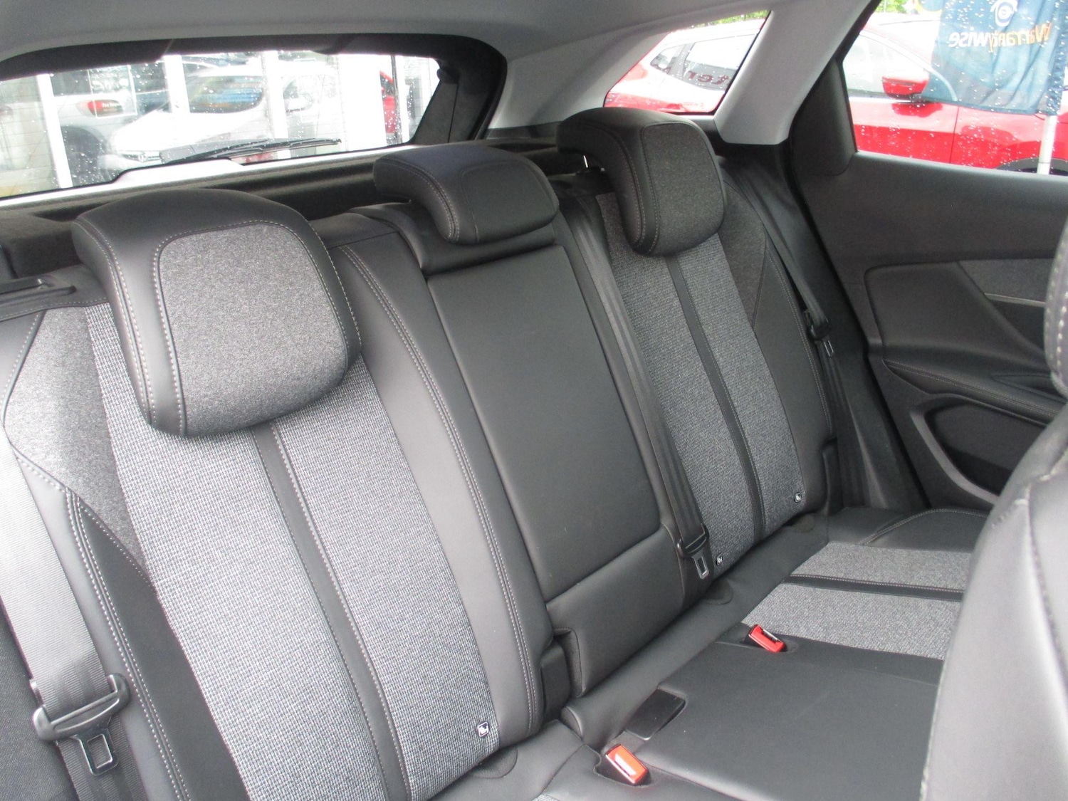 Used Peugeot 3008 2017 for sale - 76899456: Photo 24