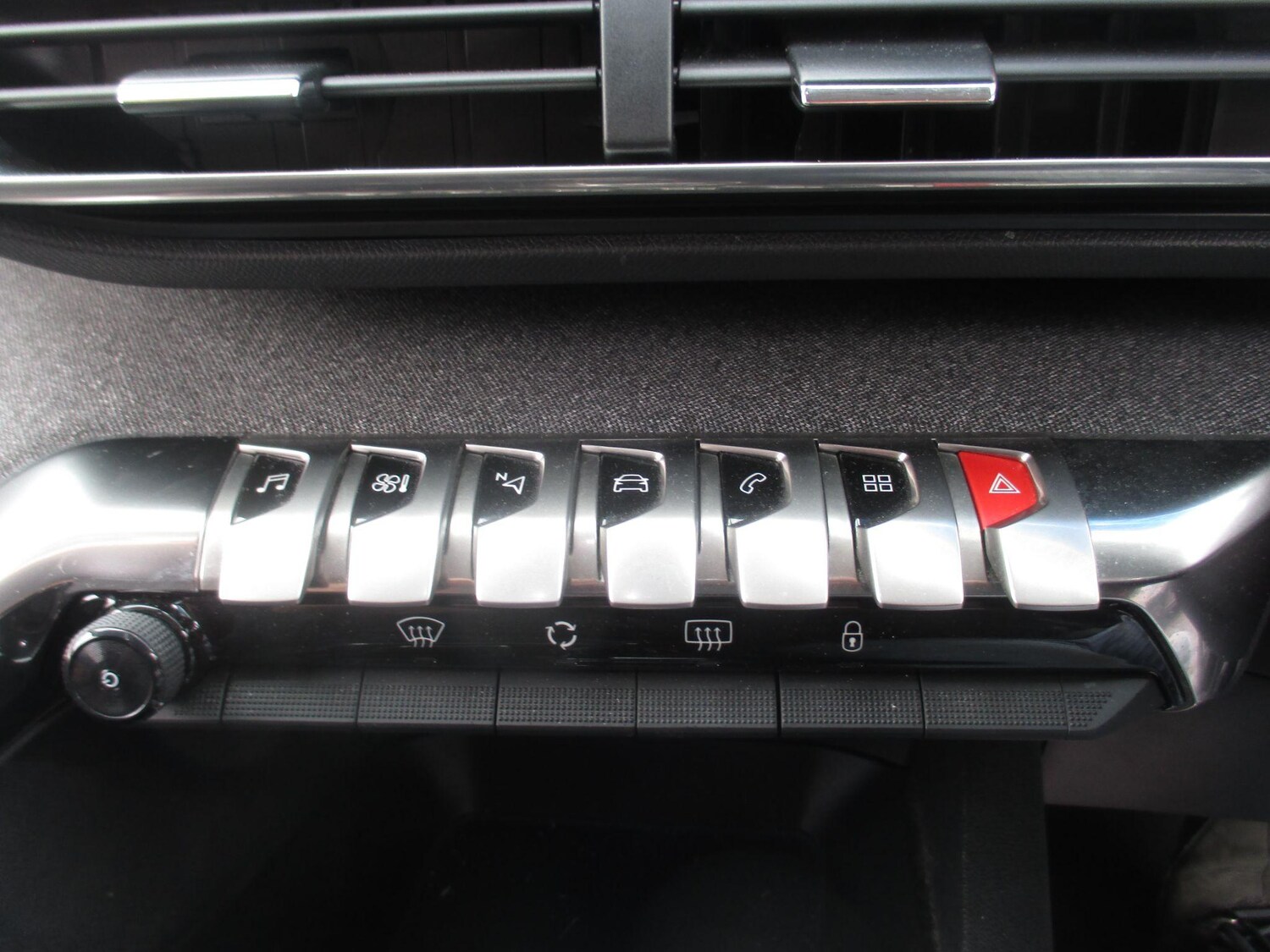 Used Peugeot 3008 2017 for sale - 76899456: Photo 33