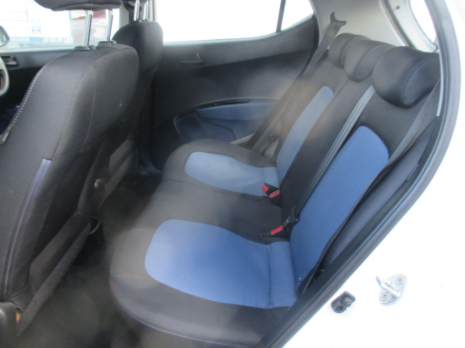 Used Hyundai i10 2015 for sale - 76179751: Photo 11