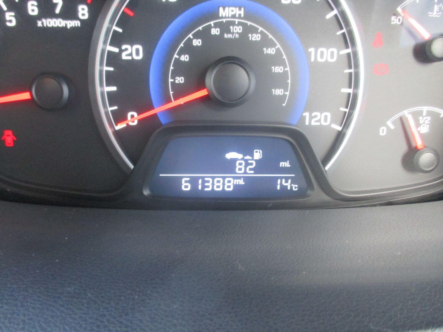 Used Hyundai i10 2015 for sale - 76179751: Photo 14