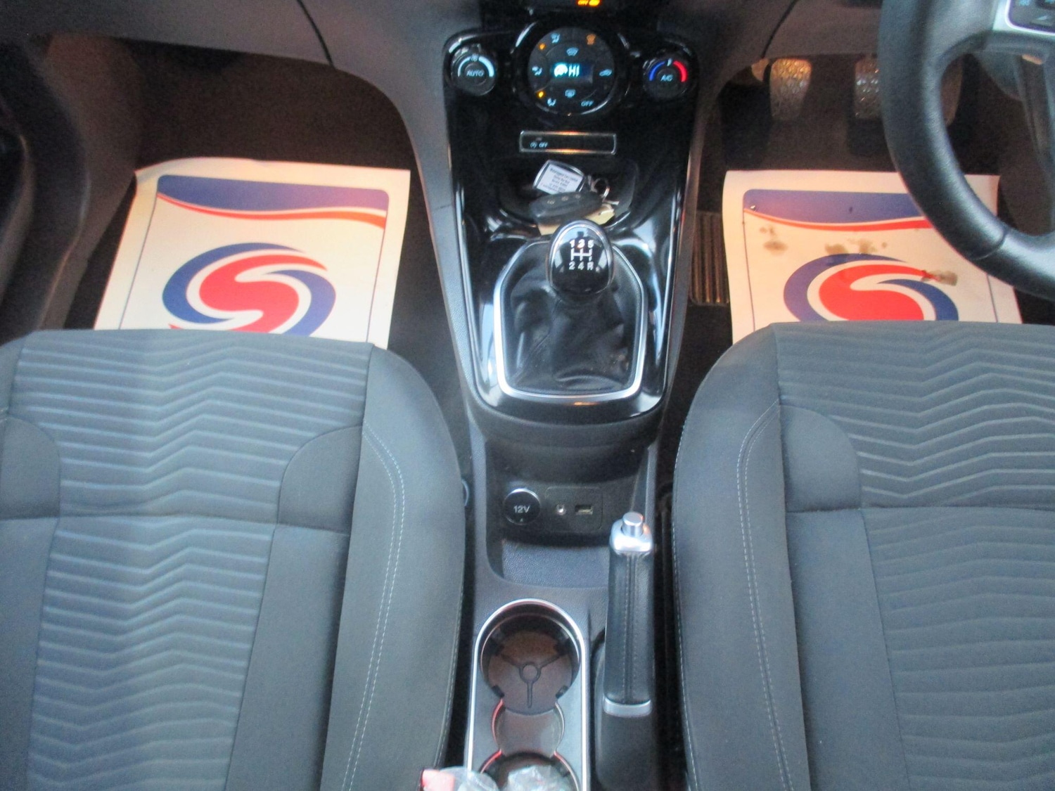 Used Ford Fiesta 2015 for sale - 77278765: Photo 27