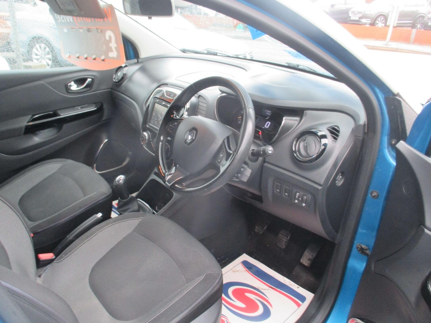 Used Renault Captur for sale - 77909153: Photo 11