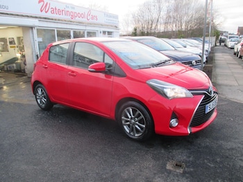 Used Toyota Yaris 2015 for sale - 77511113: Photo