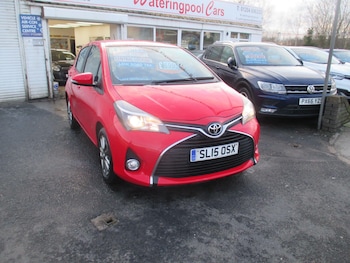 Used Toyota Yaris 2015 for sale - 77511113: Photo