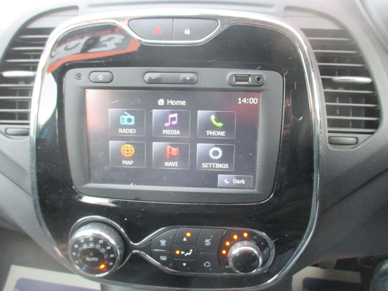 Used Renault Captur 2015 for sale - 77040300: Photo 19