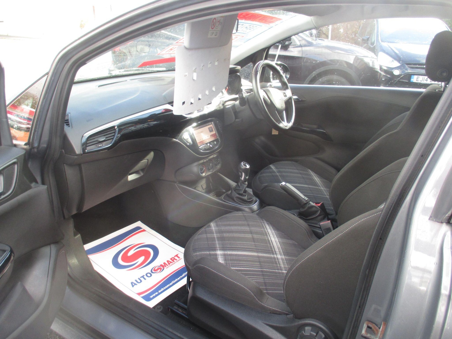 Used Vauxhall Corsa 2015 for sale - 76349852: Photo 6