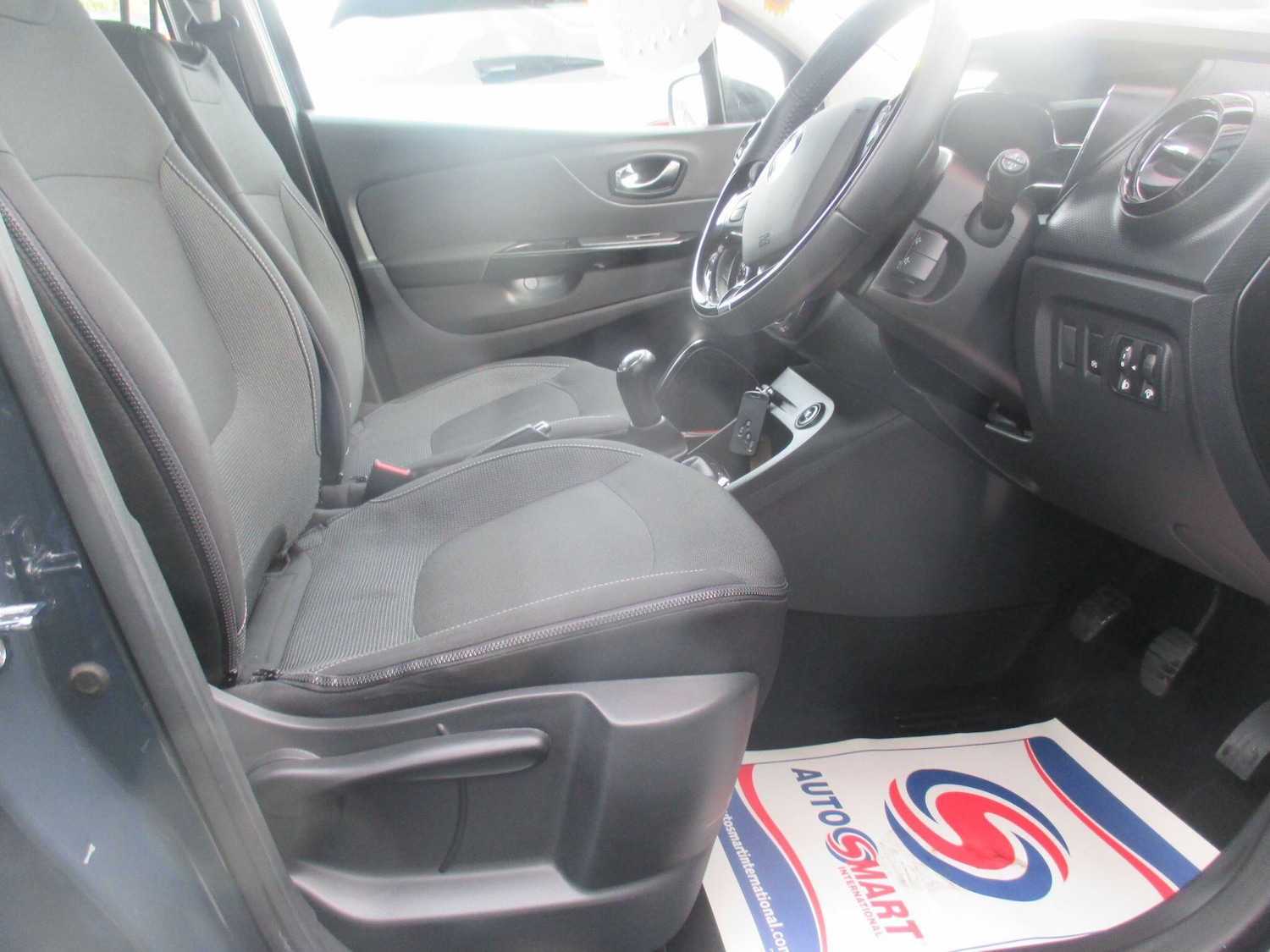 Used Renault Captur 2015 for sale - 77510733: Photo 23