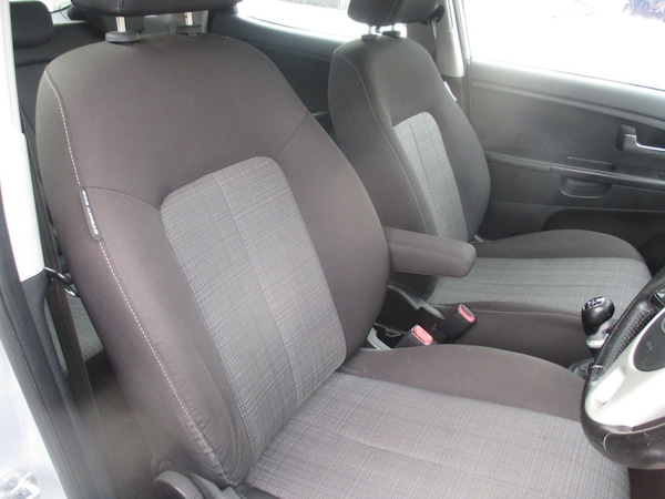 Used Kia Venga 2011 for sale - 76200323: Photo 10