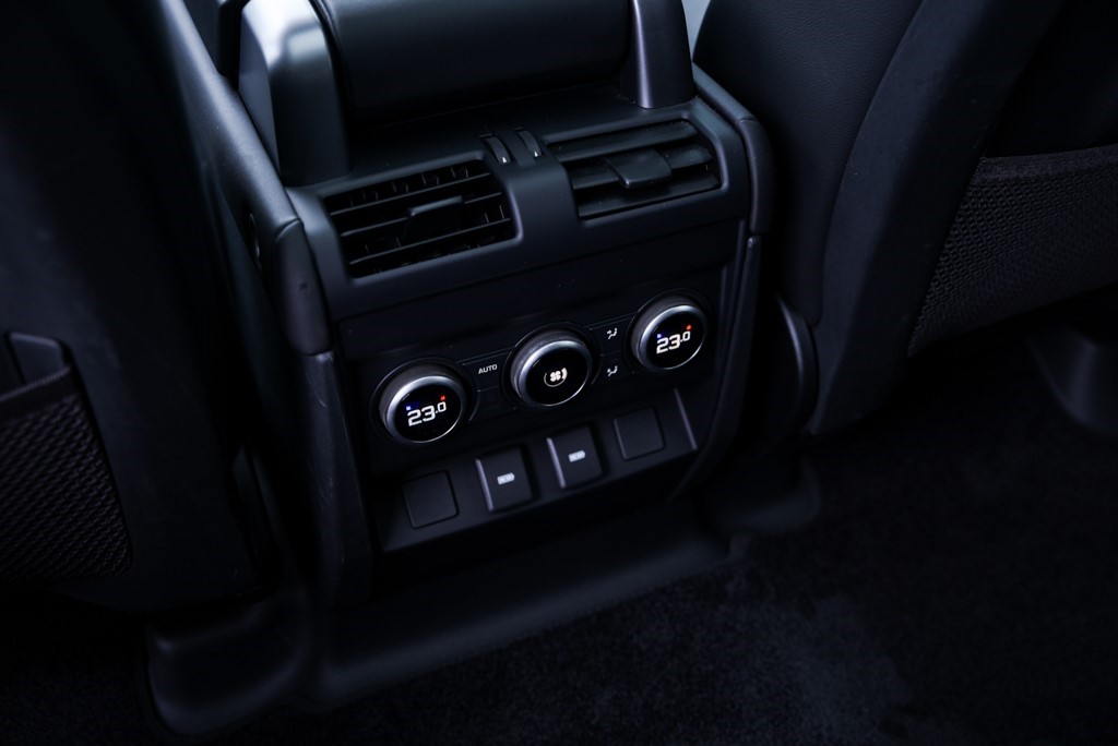 Used Land Rover Defender 2023 for sale - 77151717: Photo 16